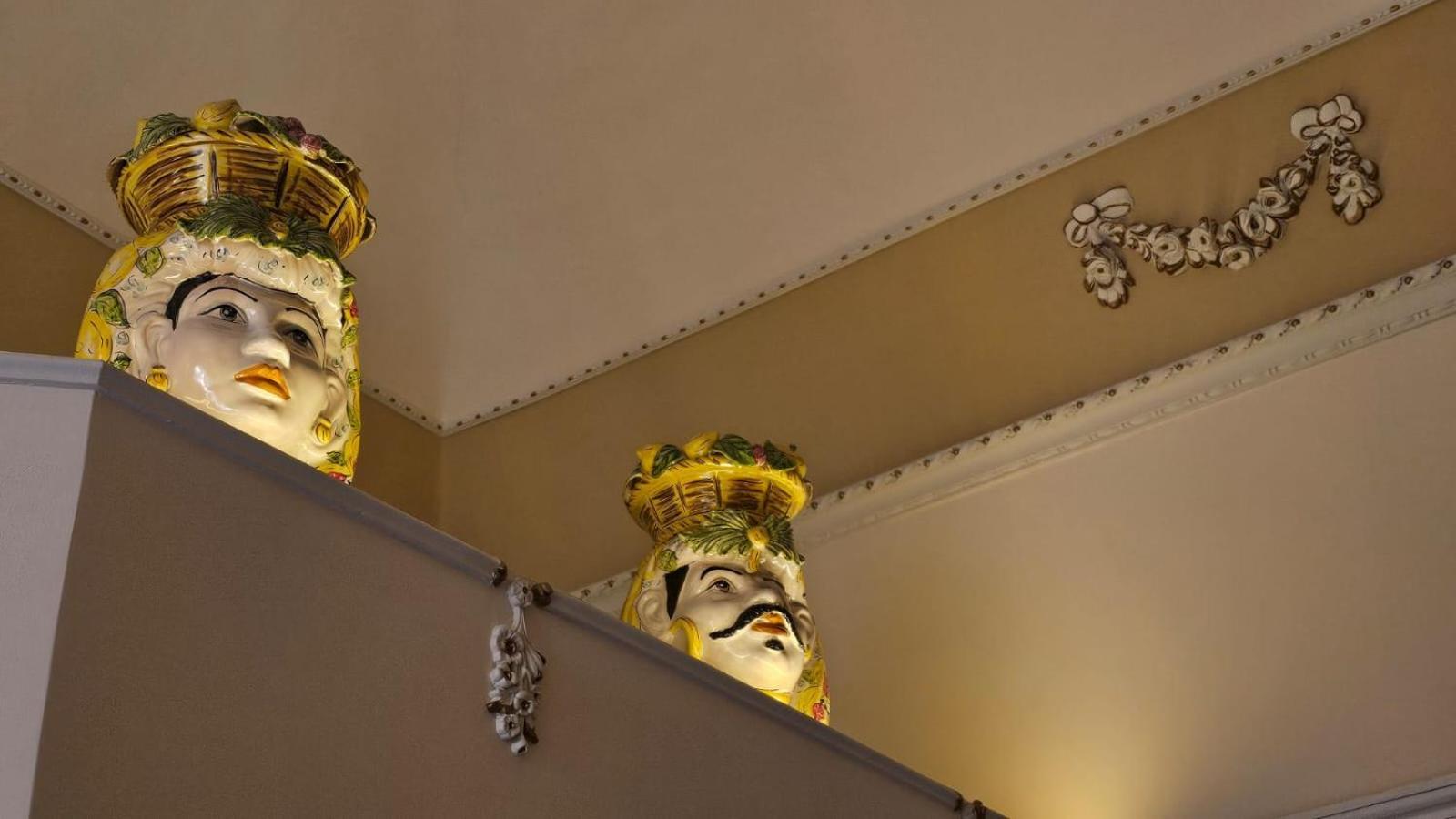 Bellini Inn Deluxe คาตาเนีย ภายนอก รูปภาพ