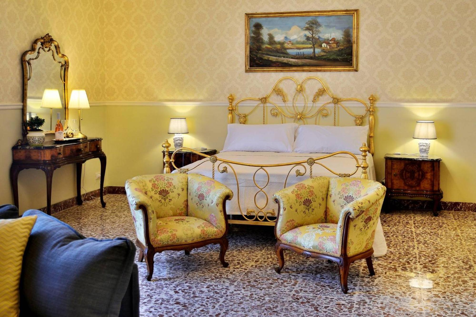 Bellini Inn Deluxe คาตาเนีย ภายนอก รูปภาพ